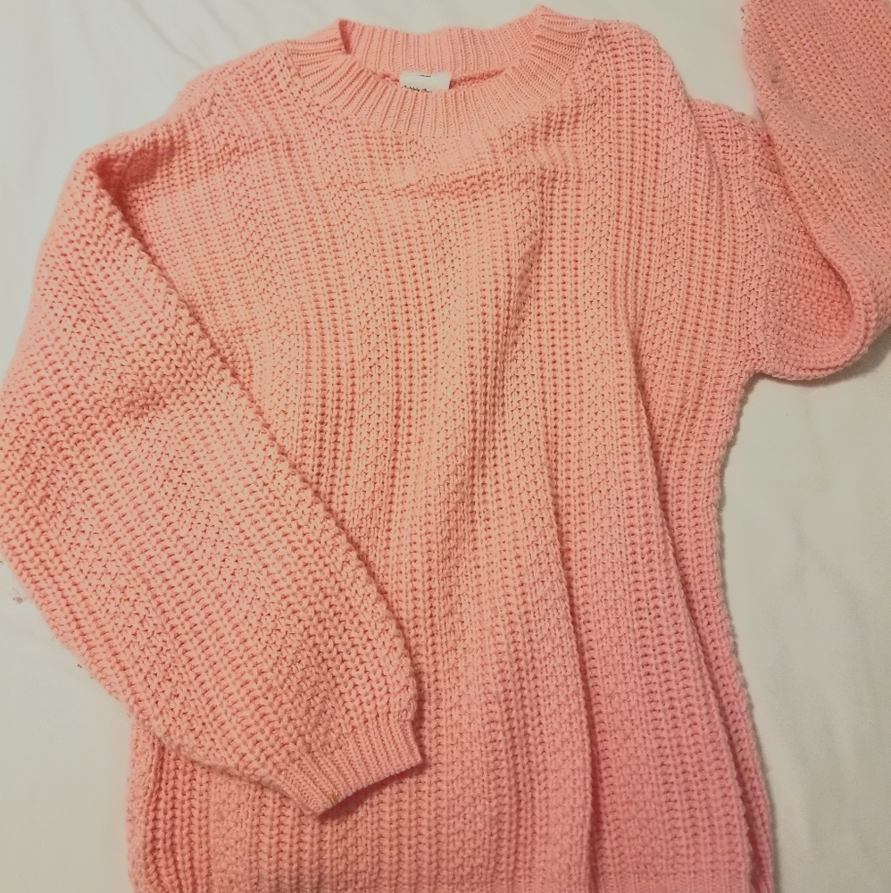 Oversized knitted sweater